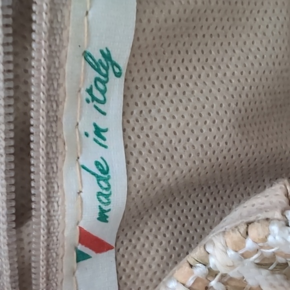 VGT, Fiona Italian Straw Woven Women's Handbag with Rope Handles. - Picture 10 of 16